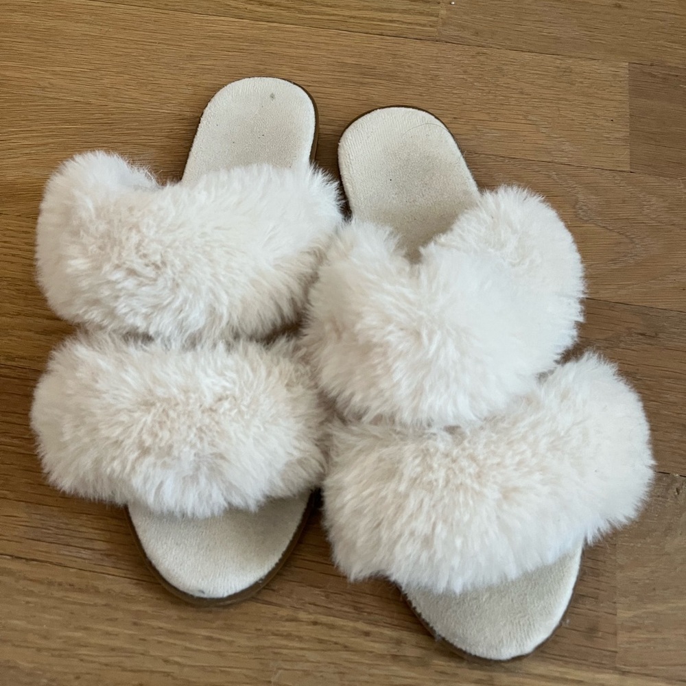 Ann Taylor Loft Slippers